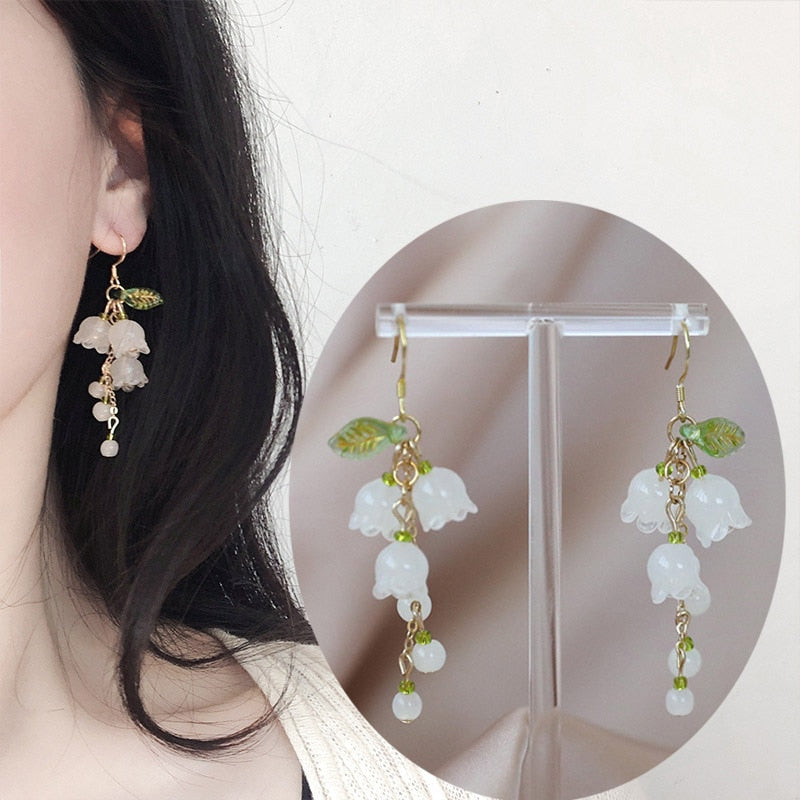 Fresh White Lily Earring