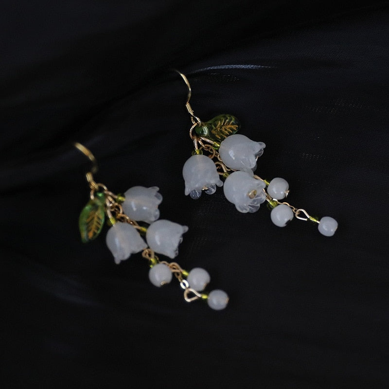 Fresh White Lily Earring