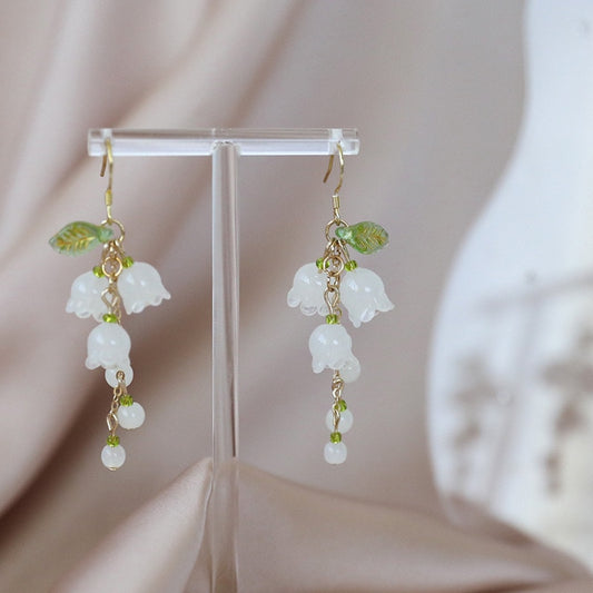 Fresh White Lily Earring